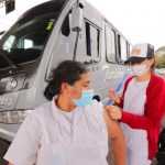 vacunacion-covid-autodromo-aratiri-3-buses