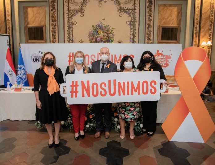 mujer- campaña UNITE