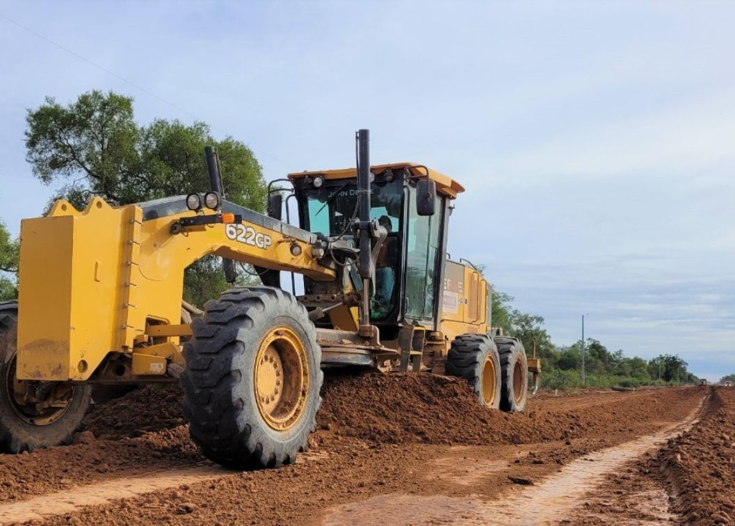 Gobierno entrega este lunes maquinarias para el mantenimiento vial y saneamiento ambiental