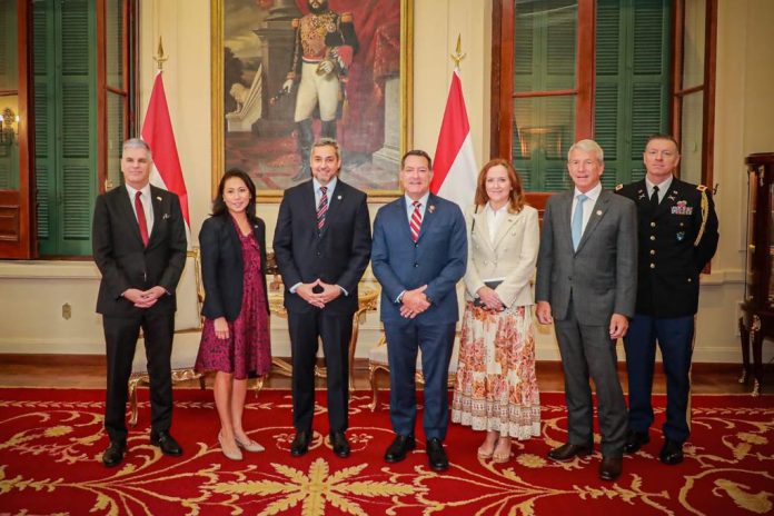 presidente con los congresistas de EEUU 2