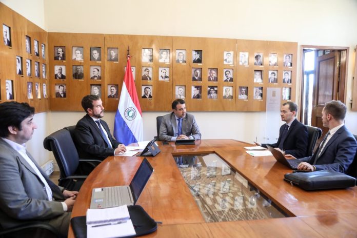 hacienda-fitch-analistas