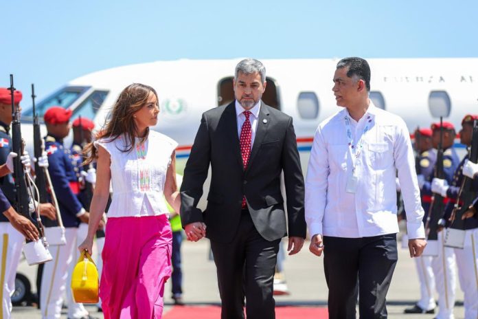 mario-abdo-silvana-cumbre-iberoamericana-aeropuerto1
