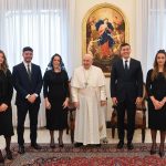 papa-francisco-santiago-peña-familia-presidencial