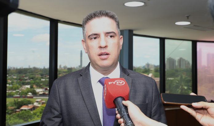 gustavo-villate-ministro-mitic