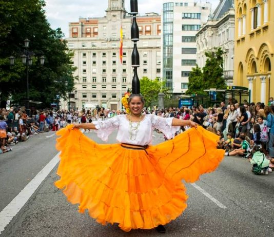 Kathia Coronel: “Nuestras danzas son muy apreciadas en España y son una manera de sobrellevar nuestra lejanía”