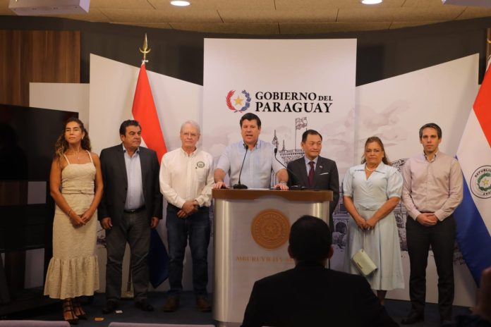 ministro-mic-javier-gimenez-arancel-cero-0-exportacion-carne-porcina-cerdo-1536x1023