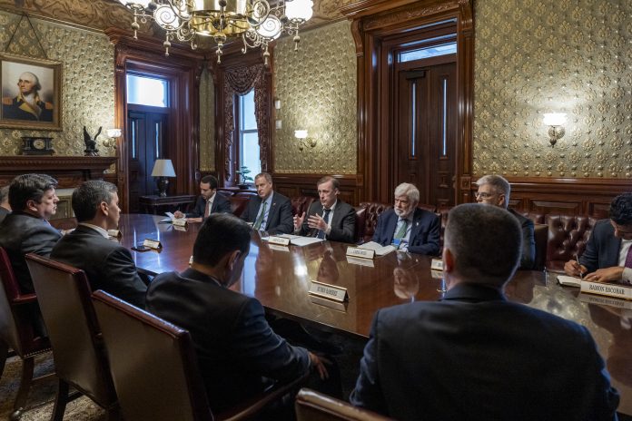 santiago-peña-asesor-casa-blanca-joe-biden-estados-unidos