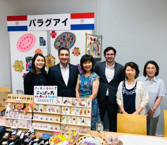 Artistas japonesas visitan Paraguay para el Tour del Ñandutí en Itaugua