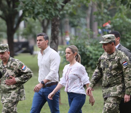 Acto por el Día de la Artillería Paraguaya