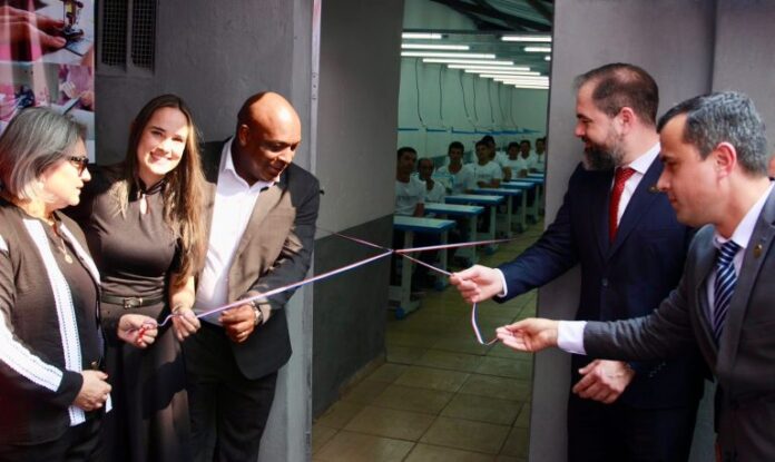 elaboraran ropas de bebes en penitenciarias