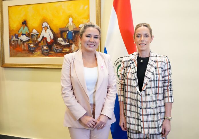 ministra turismo y primera dama