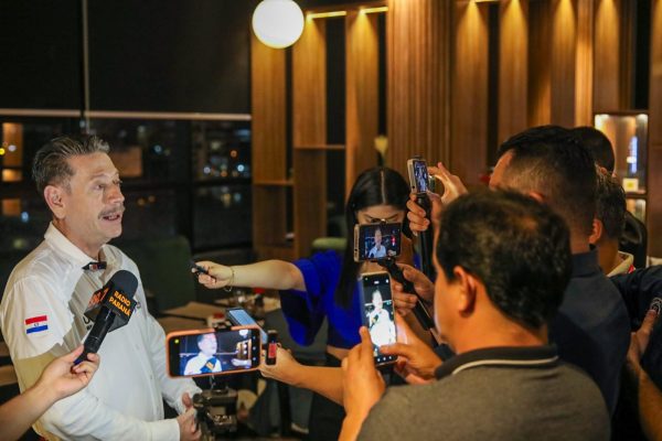 Victor Chamorro, director de Reuniones de SENATUR con la prensa