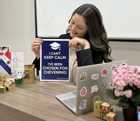 Docente paraguaya gana beca Chevening y estudia maestría en UCL gracias a su compromiso con la educación y la tecnología