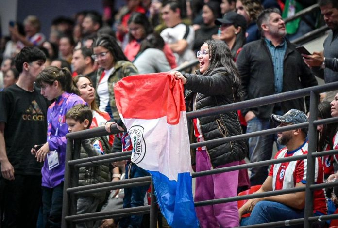 publico-bandera-paraguay-asu2025-cop-deportes-panamericanos-junior