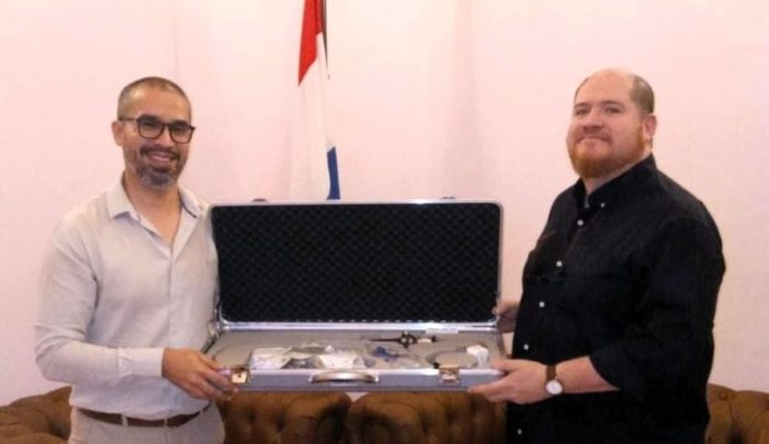 entrega de equipos medicos al ineram