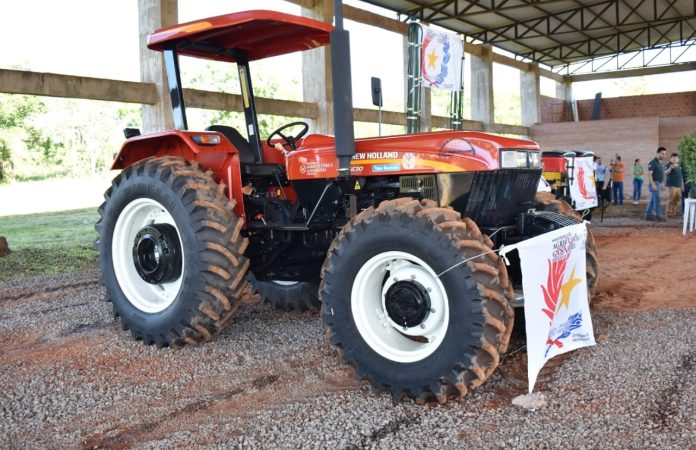 entrega de implementos agricolas concepcion