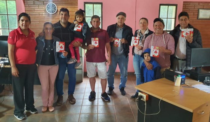 entrega de semillas para cultivo de tomate