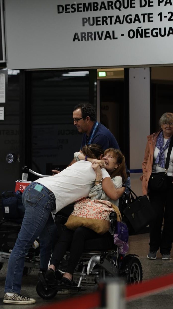 e8b0add7-a6e5-4d6b-baec-6646fa1e8142