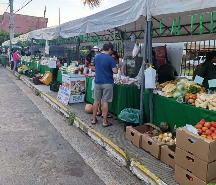 feria frente a canal 13