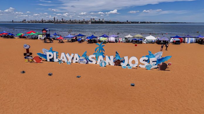 playa san jose encarnacion