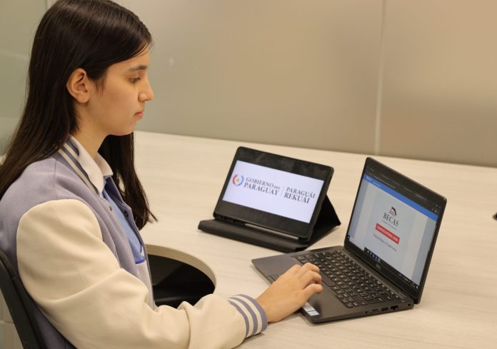 postulaciones a becas gobierno paraguay.