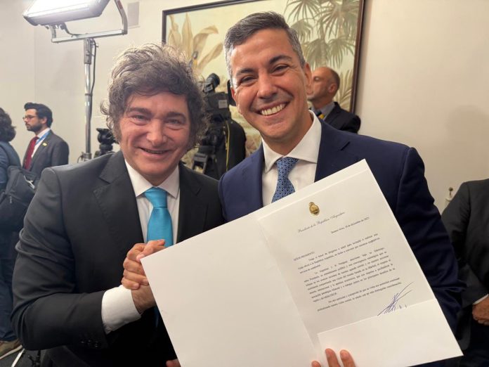 santiago-peña-javier-milei