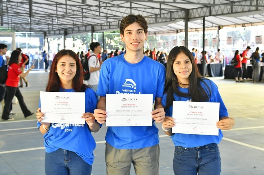 Cada vez más jóvenes acceden a las Becas del Gobierno de Paraguay