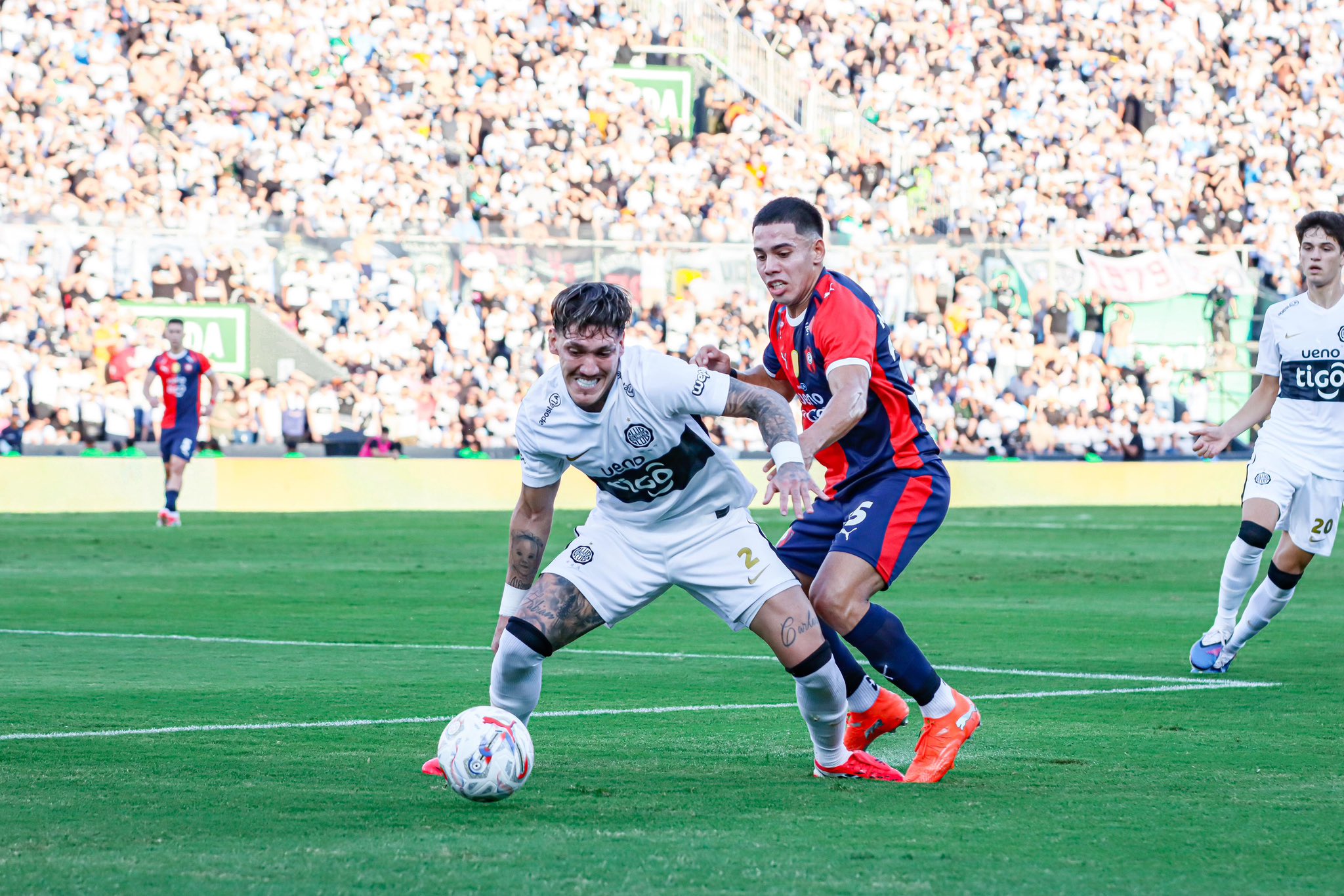 ¡Una fiesta que no pudo ser! Suspenden el Superclásico entre Olimpia y Cerro Porteño por hechos de violencia