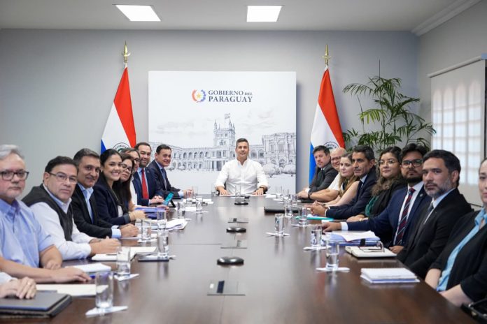 santiagopeña-presidencia-paraguay-sectorpúblico-sectorprivado