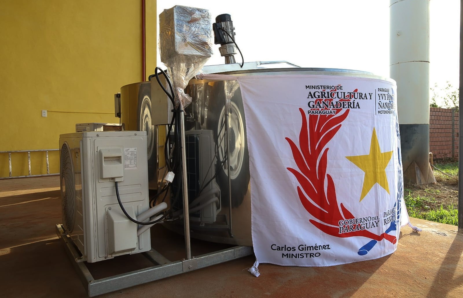 MAG fortalece cadena productiva láctea en San Pedro, con entrega de inversión superior a G. 1.312 millones