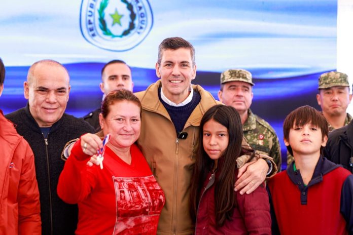 familias-viviendassociales-gobiernodelparaguay-muvh-santiagopeña-604viviendassociales familias-viviendassociales-gobiernodelparaguay-muvh-santiagopeña-604viviendassociales