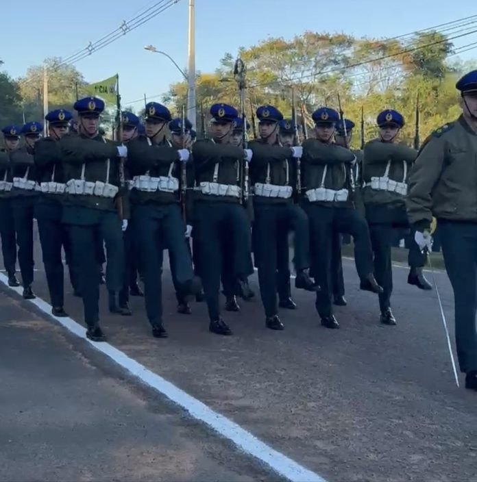 practica de desfile militar