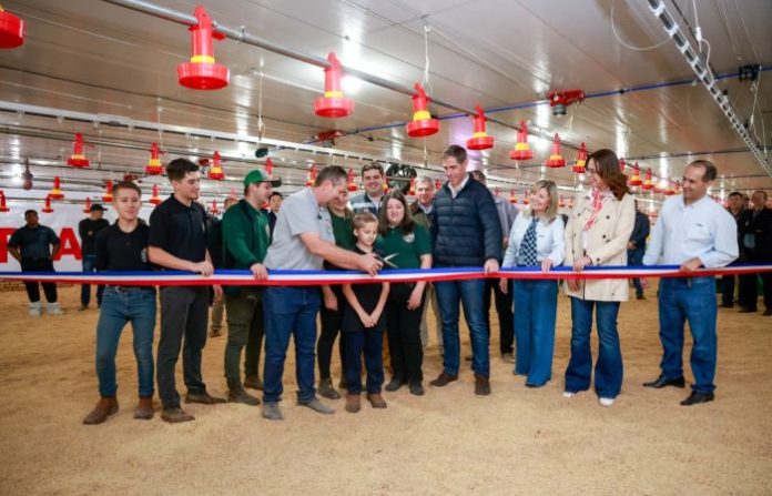 Inauguración-de-la-Granja-Avícola-“Pollos Blanco"
