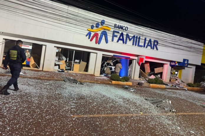 banco familiar asaltado